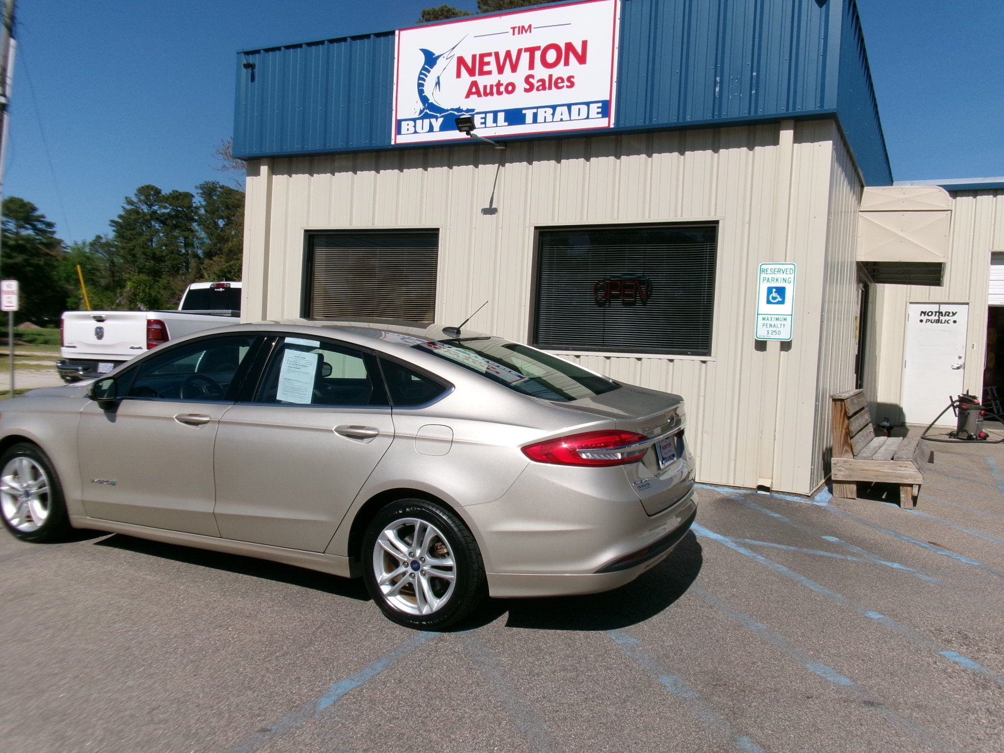 Used 2018 Ford Fusion S Hybrid FWD image 14