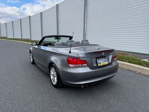 Used 2009 BMW 128i image 2