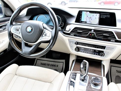 Used 2017 BMW 740i w/ Executive Package RWD image 17