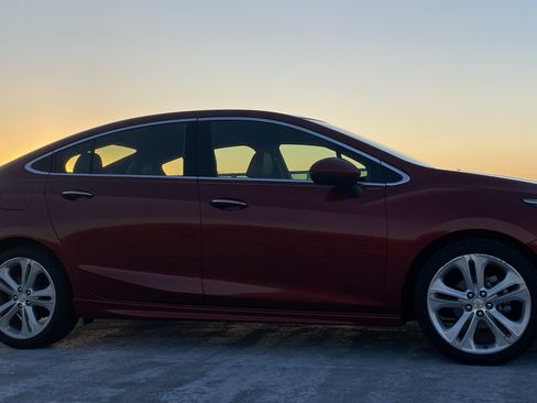 Used 2017 Chevrolet Cruze Premier image 8