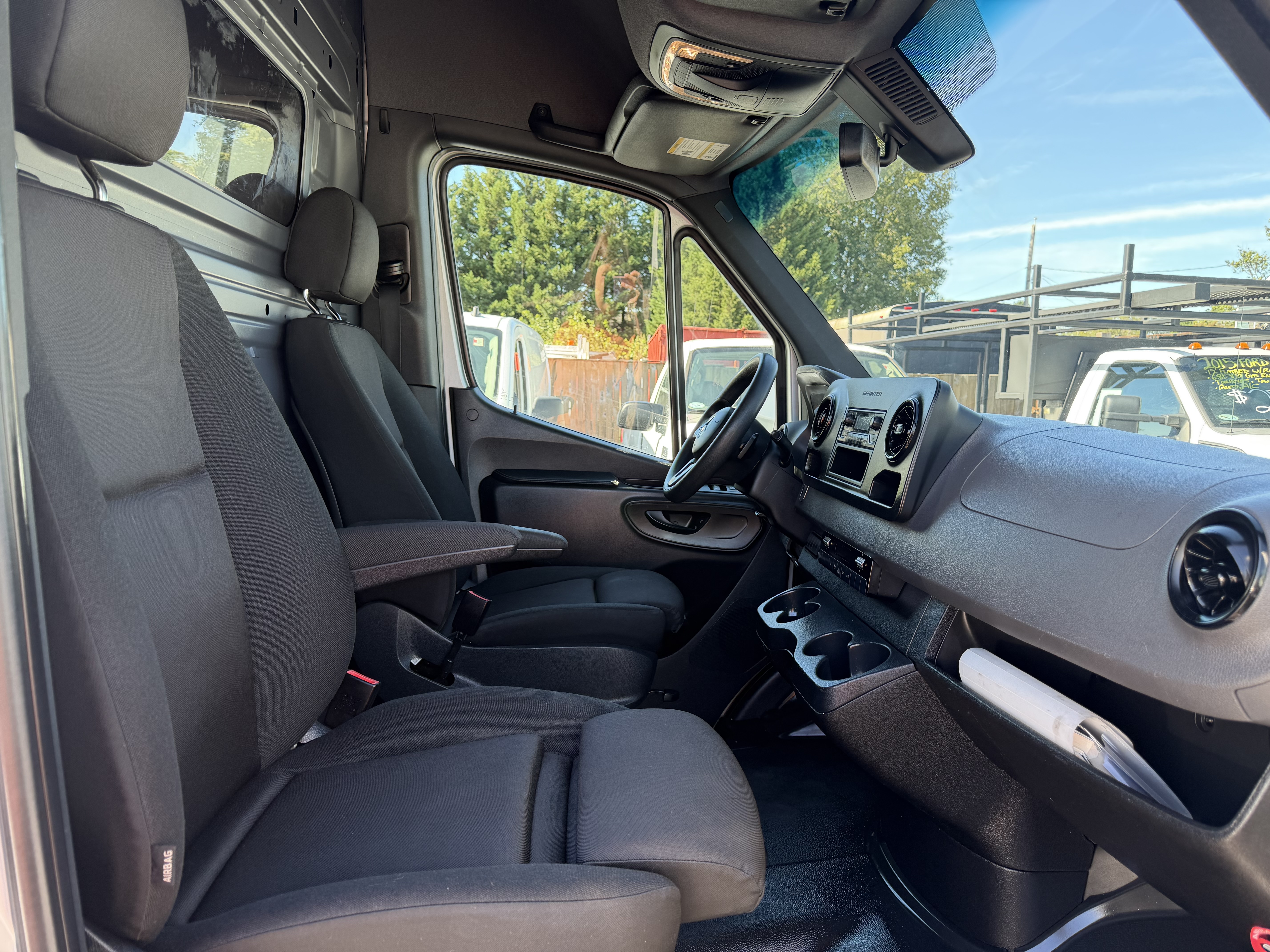 Used 2022 Mercedes-Benz Sprinter 2500 170 Cargo image 15