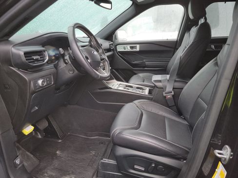Used 2022 Ford Explorer ST image 20
