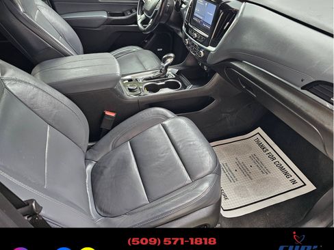 Used 2021 Chevrolet Traverse LT image 24