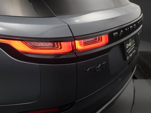 Used 2020 Land Rover Range Rover Velar R-Dynamic S image 17
