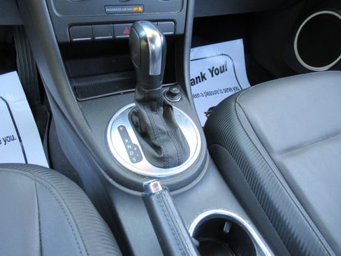 Used 2012 Volkswagen Beetle 2.5 Coupe FWD image 13
