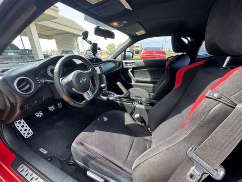 Used 2014 Scion FR-S image 9