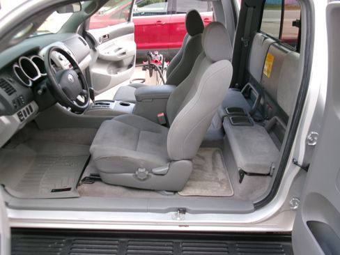 Used 2008 Toyota Tacoma TRD Sport image 5