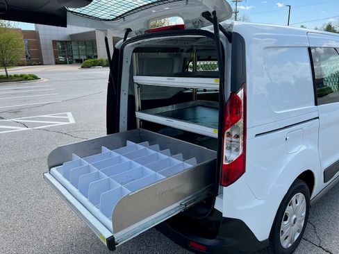 Used 2020 Ford Transit Connect XLT FWD image 15