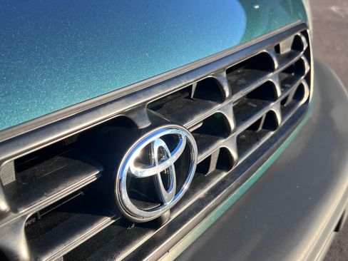 Used 1999 Toyota RAV4 image 2