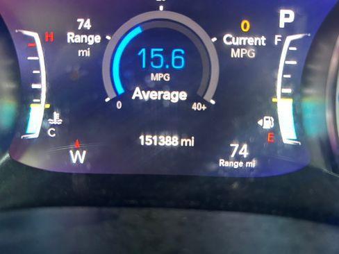 Used 2019 Chrysler Pacifica Touring-L Plus FWD image 12