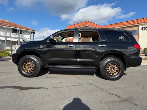 Used 2016 Toyota Sequoia Limited image 2