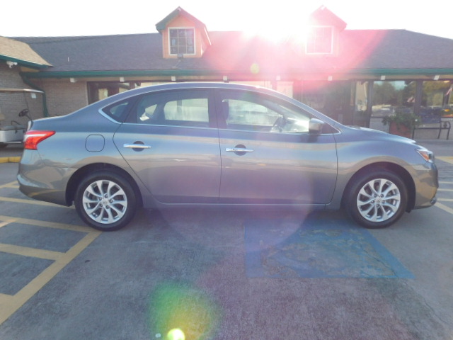 Used 2019 Nissan Sentra SV FWD image 9