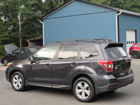 Used 2014 Subaru Forester 2.5i Limited AWD/4WD image 6
