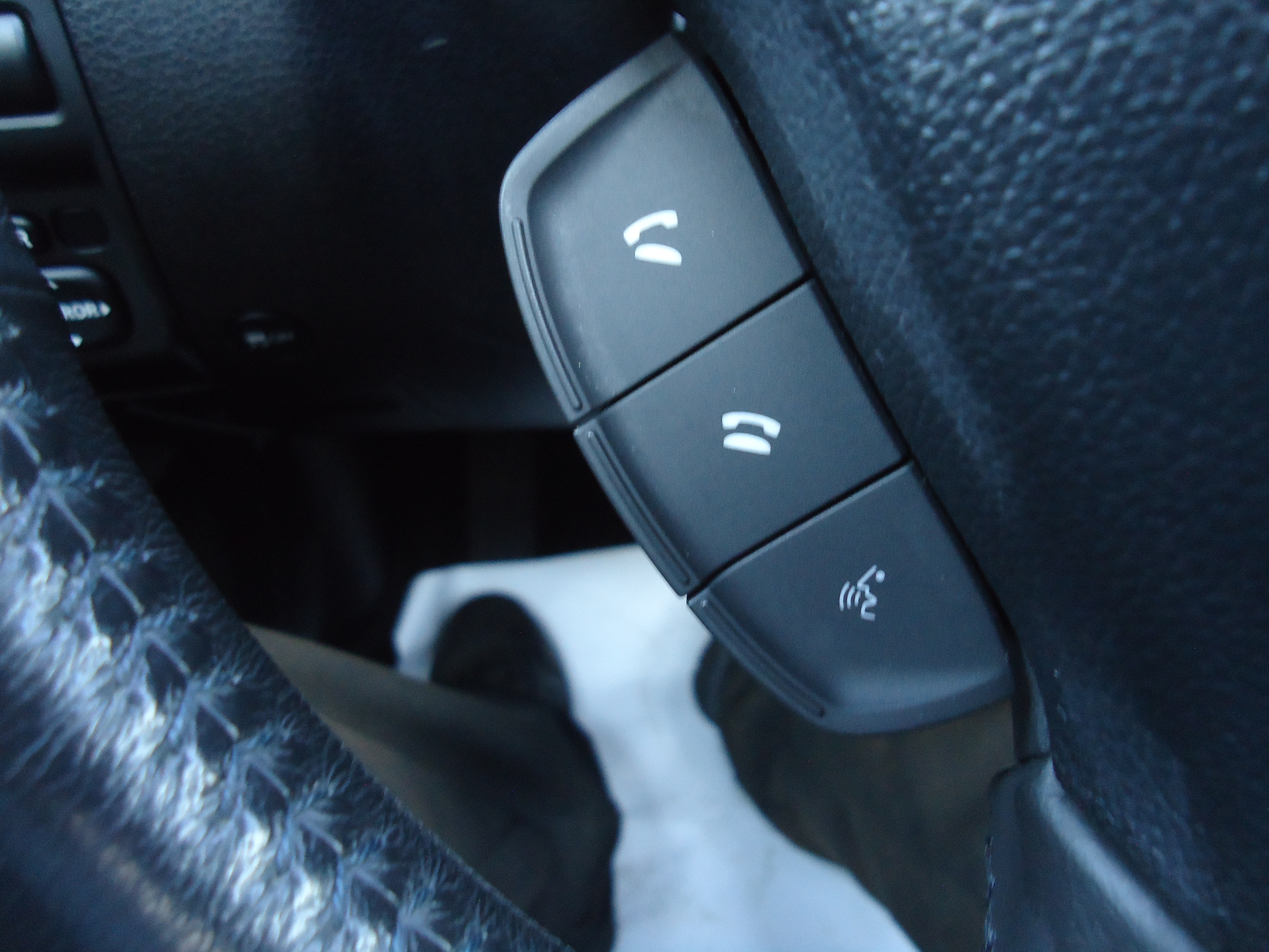 Used 2011 Subaru Forester 2.5X Touring AWD/4WD image 19