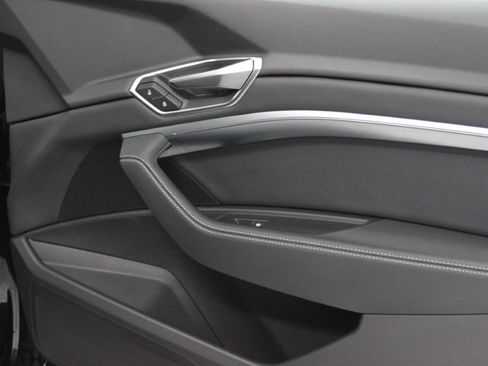 Used 2024 Audi Q8 e-tron Premium image 43