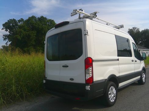 Used 2018 Ford Transit 250 XL image 4