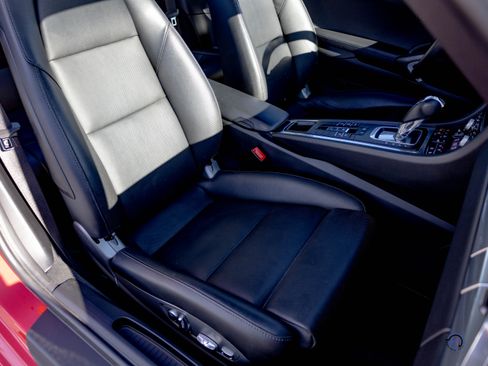 Used 2013 Porsche 911 Carrera image 54