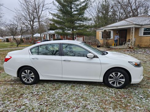 Used 2015 Honda Accord LX image 3