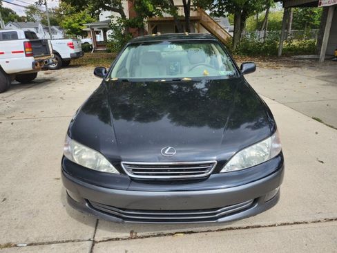 Used 2000 Lexus ES 300 image 3