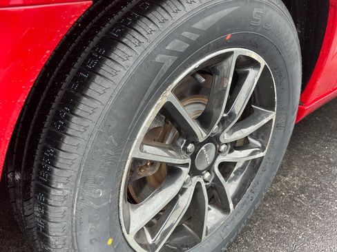 Used 2015 Dodge Grand Caravan SE image 21