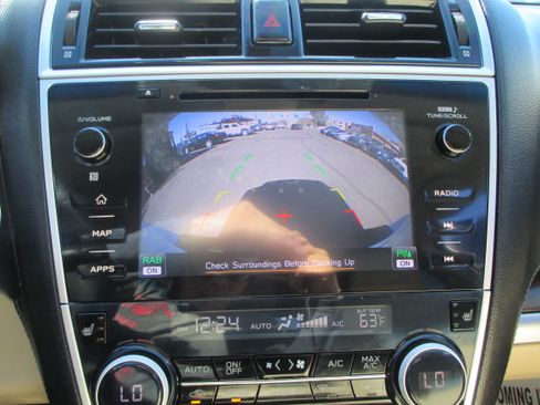 Used 2018 Subaru Outback 2.5i Limited image 7