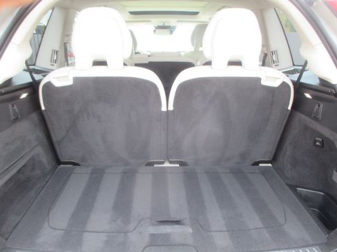 Used 2016 Volvo XC90 T6 Momentum image 16