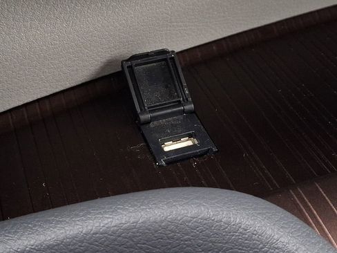 Used 2021 Toyota Sienna XLE image 26