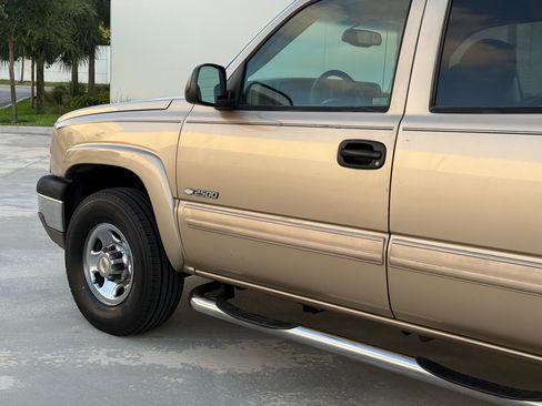Used 2004 Chevrolet Silverado 2500 LS RWD image 32