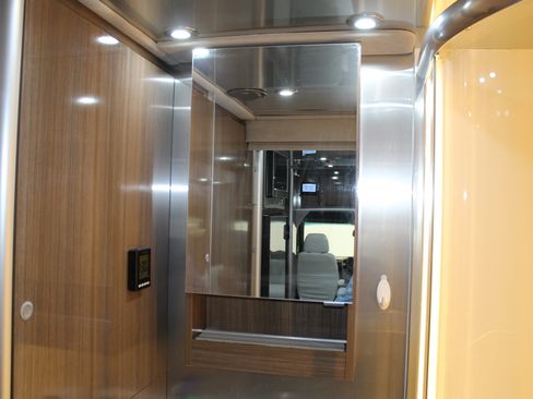 Used 2017 Mercedes-Benz Sprinter 3500 image 29