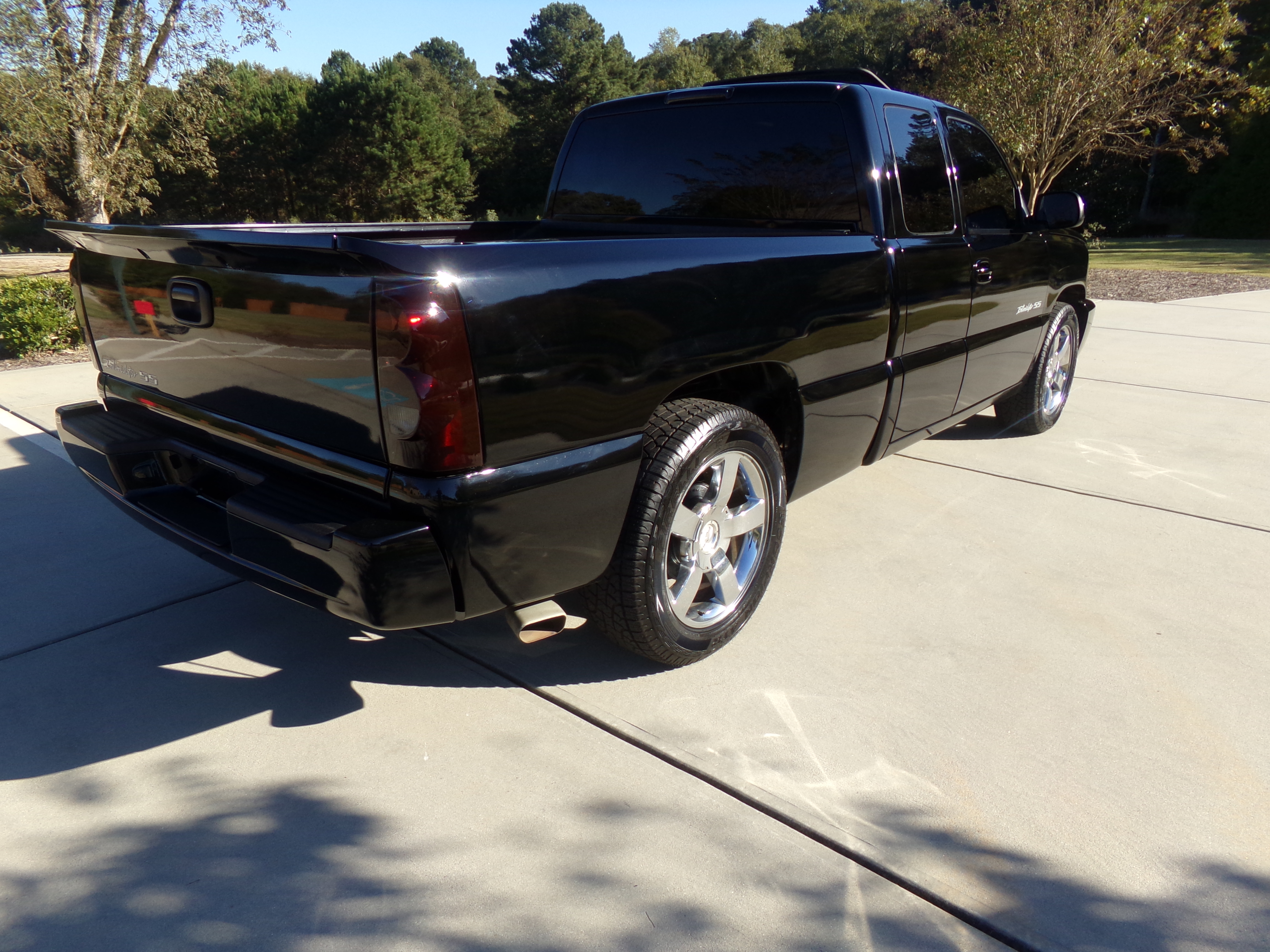Used 2006 Chevrolet Silverado 1500 SS RWD image 5