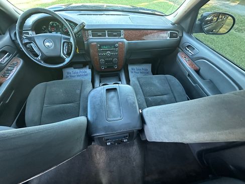 Used 2008 Chevrolet Avalanche LT image 11