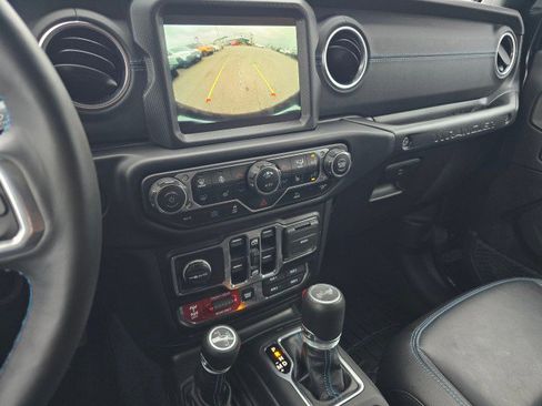 Used 2022 Jeep Wrangler Unlimited Rubicon 4xe image 38