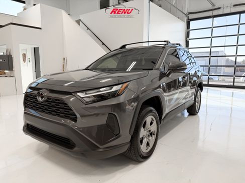 Used 2025 Toyota RAV4 XLE image 3