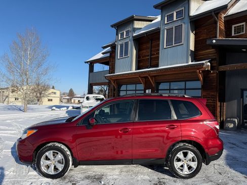 Used 2014 Subaru Forester 2.5i Limited image 2