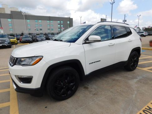 Used 2020 Jeep Compass Limited image 4