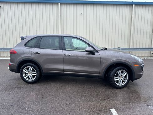 Used 2016 Porsche Cayenne image 10