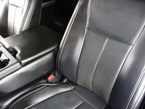 Used 2021 Ford F250 Lariat image 9