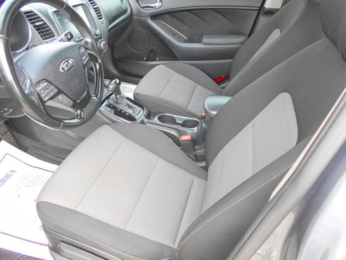 Used 2018 Kia Forte S image 8