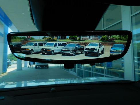 New 2026 Chevrolet Equinox LT image 4