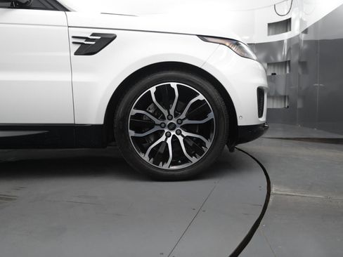 Used 2020 Land Rover Range Rover Sport HSE image 16