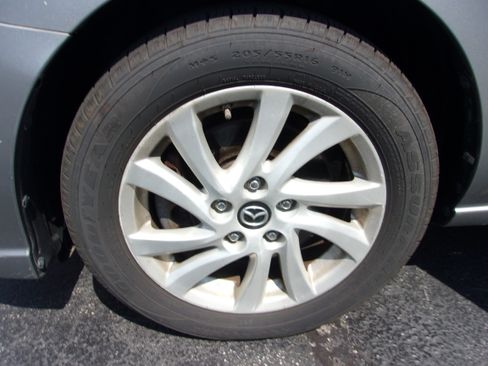 Used 2014 MAZDA MAZDA5 Sport FWD image 9