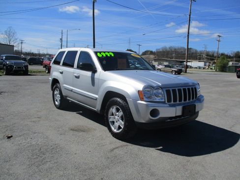 Used 2007 Jeep Grand Cherokee Laredo image 4