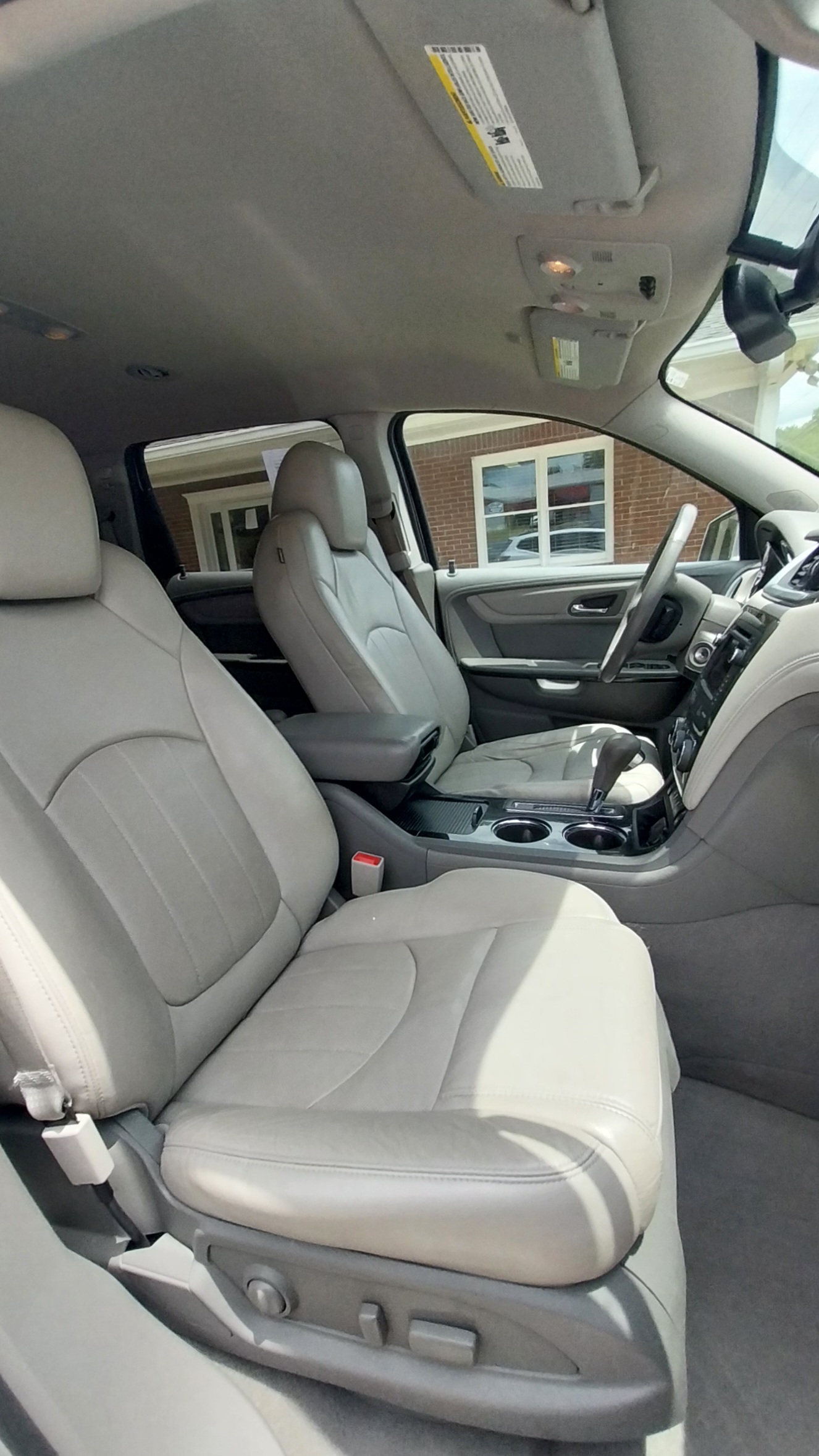 Used 2015 Chevrolet Traverse AWD LTZ image 12