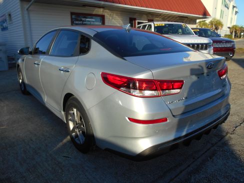 Used 2020 Kia Optima LX image 5
