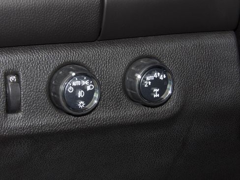 Used 2019 Chevrolet Colorado 4x4 Crew Cab LT image 6