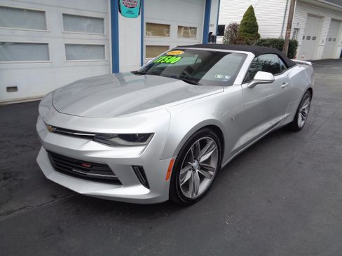 Used 2018 Chevrolet Camaro LT image 1