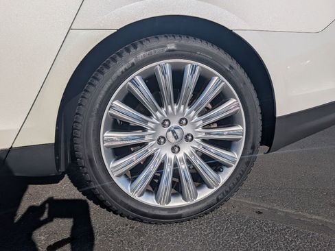 Used 2016 Lincoln MKS Elite image 5