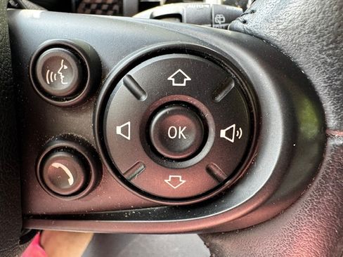 Used 2017 MINI Cooper S 4-Door Hardtop FWD image 29