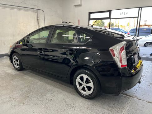 Used 2015 Toyota Prius Two image 4