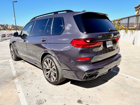 Used 2020 BMW X7 M50i image 3